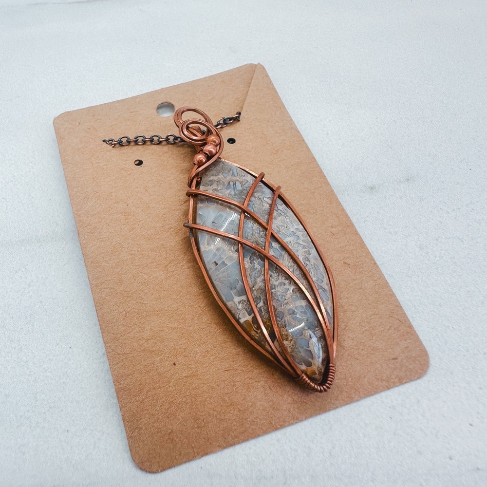 Fossil coral wire wrapped necklace - Picture 2 of 3